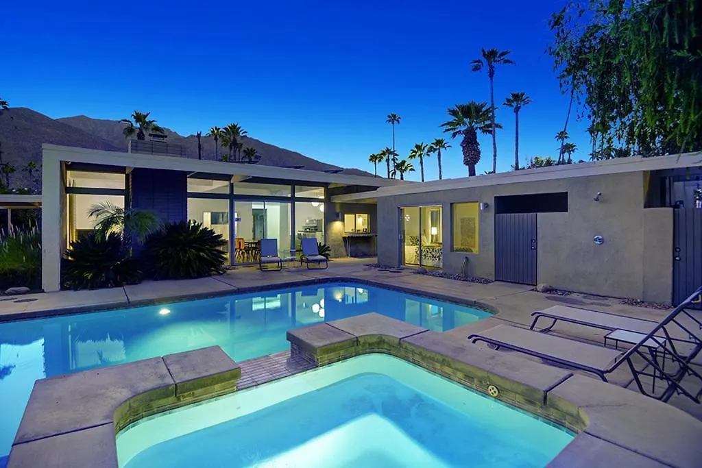 K0021 - Retro Rendezvous Villa Palm Springs